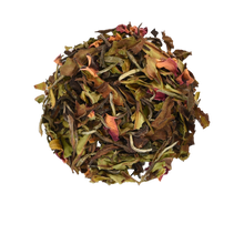 Lade das Bild in den Galerie-Viewer, White Earl Grey Bio Tee